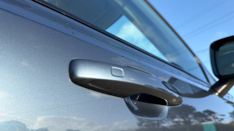 Volvo XC90 2.0 B5P Plus Edition Dark 5dr AWD Geartronic Petrol Estate